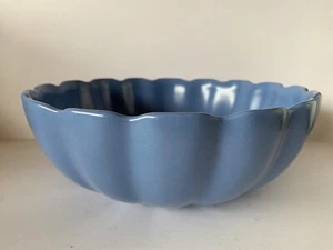 VINTAGE CATALINA RANCHO SCALLOPED BLUE BOWL - GLADDING, McBEAN CO. 1937-1941 - Picture 1 of 6