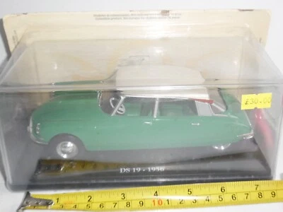 Atlas.  NX15. Citroen Ds 19 - 1956 em verde 1:24 carros antigos europeus - caixa - Imagem 1 de 3