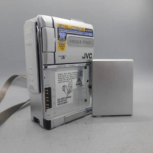 JVC GR-DVP7A-SL Handheld MiniDV Camcorder Silver Tested - Picture 1 of 9