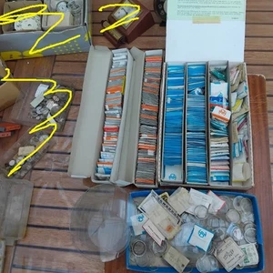 Lot de verres de montres , environ 600 - 1,700kg - 3 photos - Picture 1 of 24