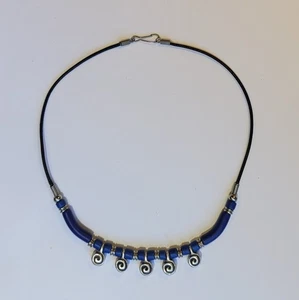 Vintage Lapis Lazuli 16in Choker Necklace With Silver Tone Dangling Swirl Beads - Picture 1 of 6