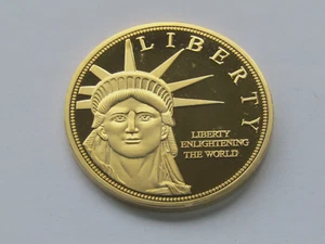 American Mint Statue of Liberty Enlightening the World 24K Gold Layered Coin - Picture 1 of 9