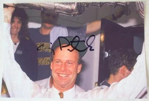 Craig Patrick Stanley Cup Hockey Autographed Signed Color Snap Shot Photo 4X6 -- - Picture 1 of 1