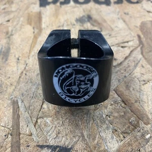 Vintage 1998 MONGOOSE BMX Alloy 2 Bolt SEAT COLLAR Clamp Black MAURICE - Picture 1 of 9
