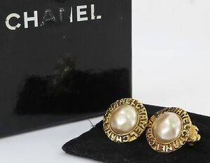 Auth Vintage CHANEL Round Goldtone Faux Pearl Clip On Earrings #49545