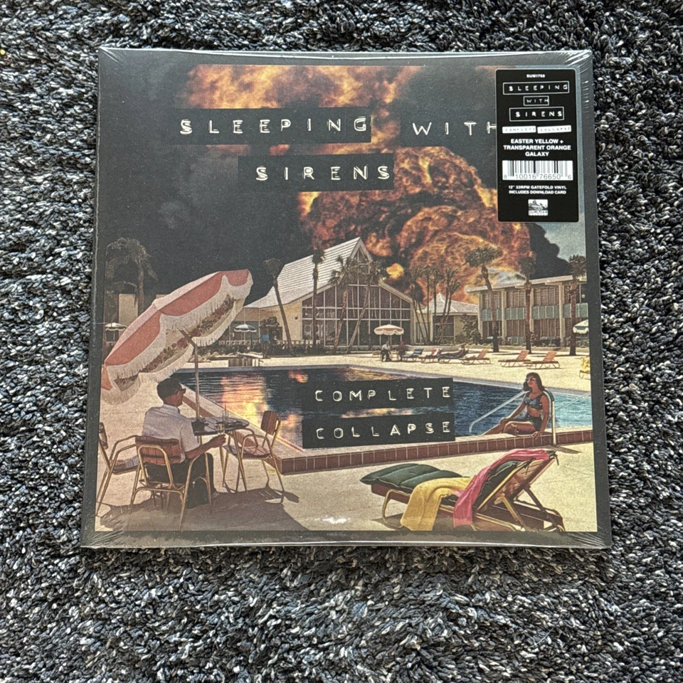 Complete Collapse by Sleeping with Sirens (Record, 2022) Foto 1 de 3