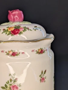 Tarro de galletas grande vintage Royal Albert Old Country Roses con tapa con remate de rosa - Imagen 1 de 7