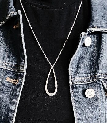 Collar colgante de plata de ley con colgante de lágrima de bambú John Hardy Foto 1 de 4