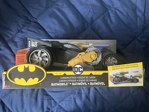 Batman Batmobil mit luftbetriebenen Abschussraketen & Zubehör Neu Originalverpackt - Bild 1 von 5