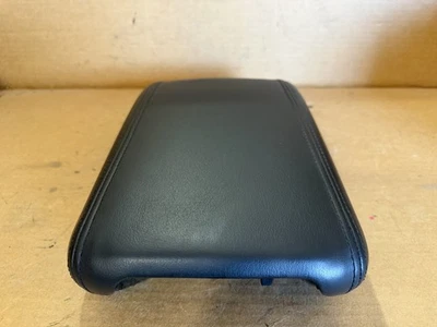 2007-2017 Chevy Traverse Center Console Lid Armrest OEM Outlook Acadia Black - Imagem 1 de 4