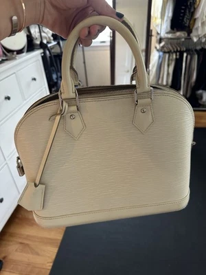 Bolso Louis Vuitton Alma Foto 1 de 4