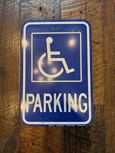 Vintage OEM Metall Behindertenparken Straßenschild Stahl blau weiß 18"x12" Peachtree - Bild 1 von 2