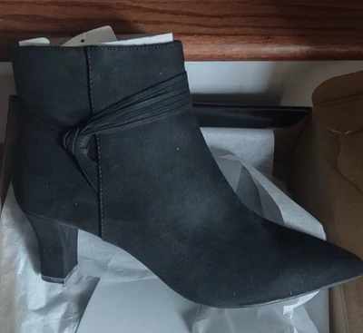 East 5th Mujeres Botas Negras al Tobillo de Moda con Cremallera Lateral y Tacón de 2.25"~ Talla 10 Medianas Foto 1 de 4