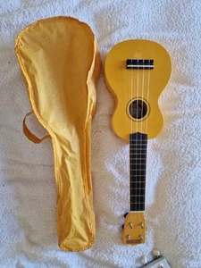 Yellow  Soprano Ukelele by Mahalo with gig bag - Picture 1 of 6