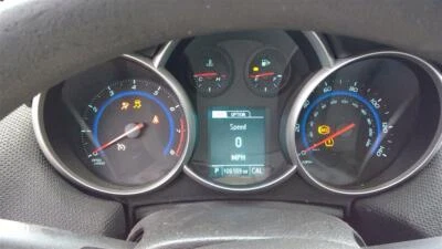 Used Speedometer Gauge fits: 2016 Chevrolet Cruze MPH US market gasoline w/black - Imagem 1 de 4