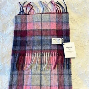 Edinburgh 100% Lambswool Tartan Scarf Tie Dye Check Navy / Pink New with Tags - Picture 1 of 6