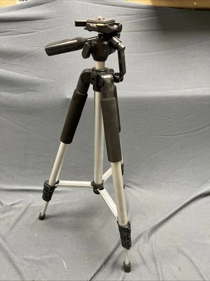 Professional 57-inch Panhead Tilt Motion 3-way Tripod Stand for DSLR Cams (LOOK) - Image 1 of 4