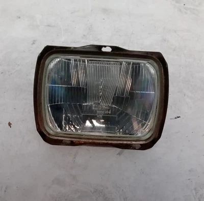 8111087Z01000 FANALE ANT. SINISTRO per PIAGGIO PORTER (02/96>07/08<) 67806711 - Immagine 1 di 4