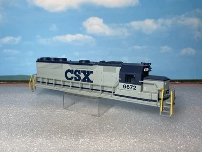 HO Bachmann CSX EMD GP40 Body Shell Only w/ Handrails & Details. ** READ** - Image 1 of 4