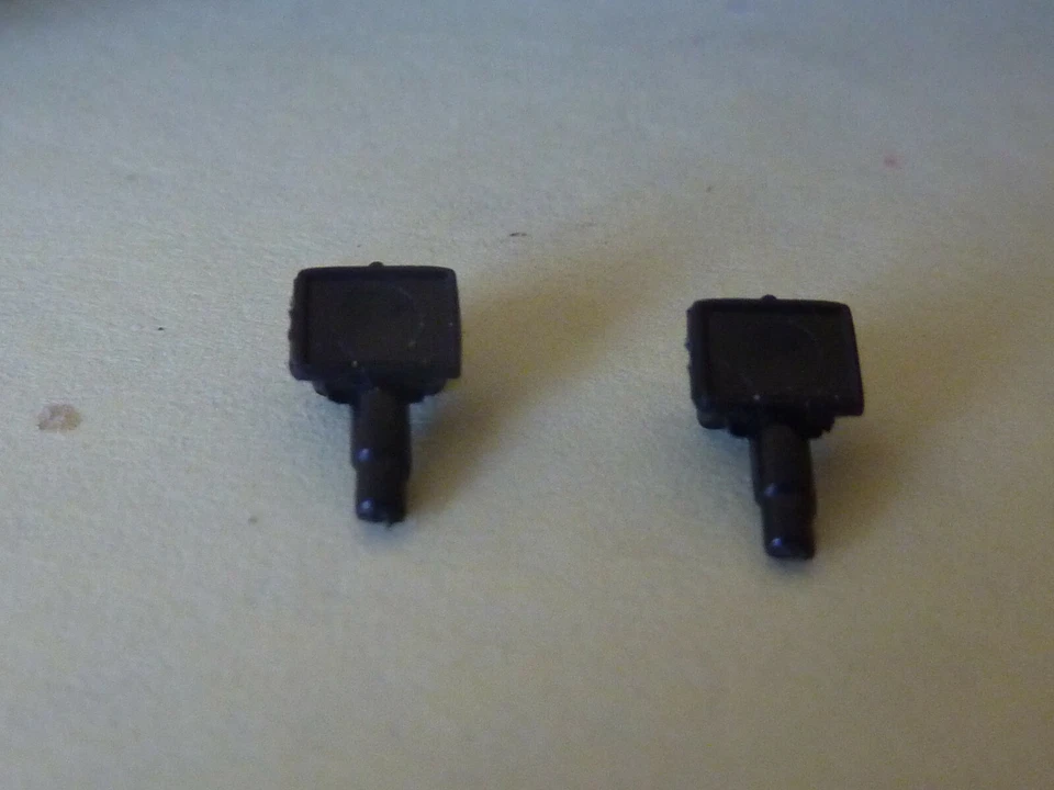 SOLIDO PIECES DETACHEES DAMEUR de Piste  2 PROJETEURS   (bureau ) - Photo 1/1