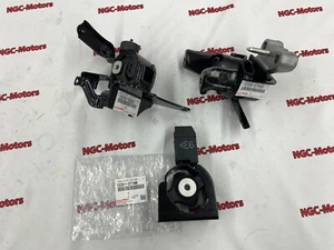 OEM TOYOTA Genuine INSULATOR, ENGINE MOUNTING SUB-ASSY,RH LH FRONT Voxy Noah - Picture 1 of 13