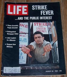 Life Magazine August 26, 1966 Strike Fever Sunset Strip Soccer Vintage Adverts - Imagen 1 de 1