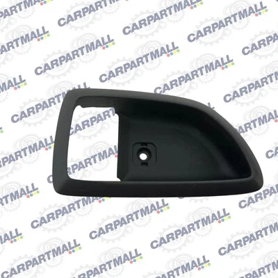 2004-2006 Kia Amanti Rear Right Side Inner Door Handle Cover Bezel 82621-3F000 - Image 1 of 4