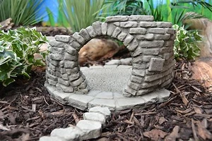 Allium Escape Fairy Garden Stone Ornament - Picture 1 of 5