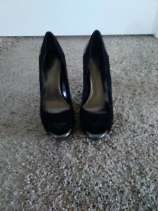 Giselle Black pee toe shoes size 9.5 M by Carlos Falchi