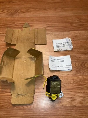 PARKER HANNIFIN 04F30U3108ABFEC01 GOLD RING S0LENOID VALVE AIR WATER LIGHT OIL - Image 1 of 4