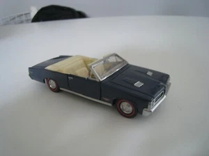 Franklin Mint 1:43 Cars of the 60s Pontiac GTO Convertible Scale Model Car - Picture 1 of 3