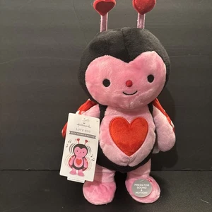 Hallmark San Valentino Love Bug Canto Peluche Coccinella Movimento Danza Giocattolo Nuovo - Foto 1 di 18