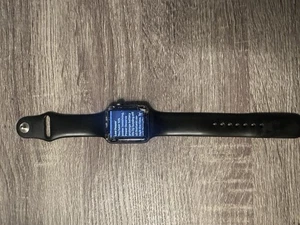 Apple Watch Series 3 42mm ÉCRAN CASSÉ avec Bracelet Sport - Gris Sidéral/Noir - Photo 1 sur 4