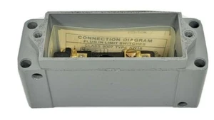 NEW SQUARE D 9007-AW16 PLUG IN LIMIT SWITCH (BODY ONLY) - Picture 1 of 6