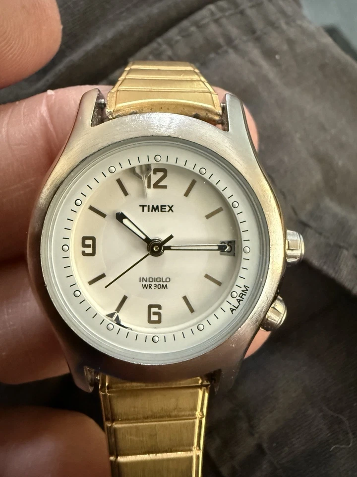 Кварцевые аналоговые женские часы с будильником Timex Indiglo - Изображение 1 из 1