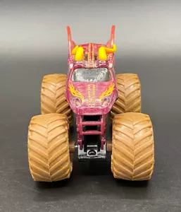 Monster Jam Mystery Mudder Dragon 1:64 pressofuso Monster Truck Spin Master DG2-20 - Foto 1 di 15