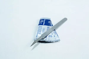 Stainless steel scalpel handle #3 and Carbon Steel blades #11 - mycology - Picture 1 of 6