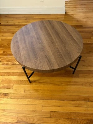  Baxton Studio Industrial Madera Metal Mesa de Centro Redonda Nogal Foto 1 de 2