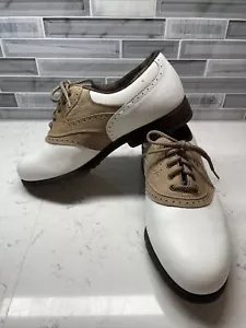Footjoy Softjoys scarpe da golf da donna terreni taglia 7.5 98303 bianco/marrone con tacchetti - Foto 1 di 8