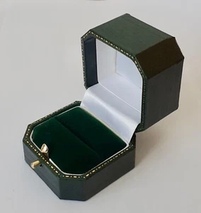 Ring Box Antique Style Leatherette Jewellery Presentation Gift Box Green - Picture 1 of 4