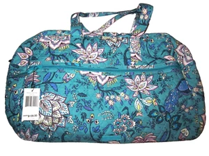 Bolso de Viajero Vera Bradley Mediano - Peacock Garden Nuevo con Etiquetas Precio de venta sugerido por el fabricante 139,00 USD - Imagen 1 de 3