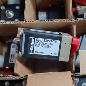 1 Stück Parker VE13-ESP012C2 Pneumatikventil - Bild 1 von 3