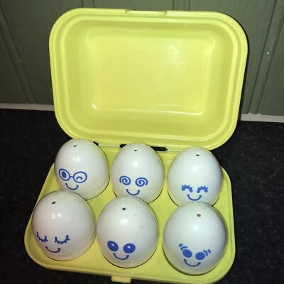 Vintage Children's 1993 TOMY Hide and Squeak Eggs Toy Activity Game Shape Sorter - Image 1 of 4