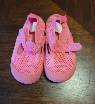 Zapatos de agua Cat & Jack rosa para niños talla 5 Foto 1 de 3