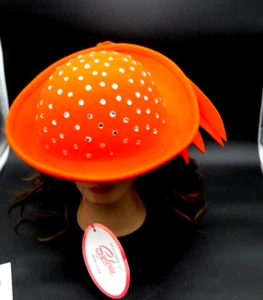 Cappello Sylvia New York anni 60 vintage ARANCIONE con cristalli 100% lana feltro USA NUOVO CON ETICHETTE nuovo - Foto 1 di 11