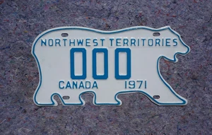 Targa Campione 1971 TERRITORI DEL NORD-OVEST Nuova con etichette - Orso Polare - Foto 1 di 4