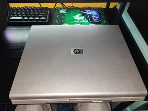 HP Pavilion ze2000 Vintage Win XP Retro Gaming Laptop(needs battery and charger) - Picture 1 of 2