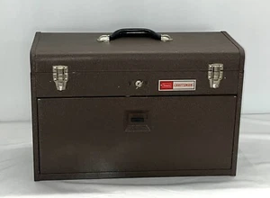 VINTAGE HANDWERKER MASCHINIST WERKZEUGKOFFER MIT SCHLÜSSELN 8 SCHUBLADEN BRAUN KNISTERN Einlagen - Bild 1 von 6
