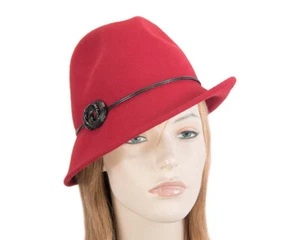 Red ladies felt winter trilby hat by Max Alexabder. Made in Australia. - Picture 1 of 7