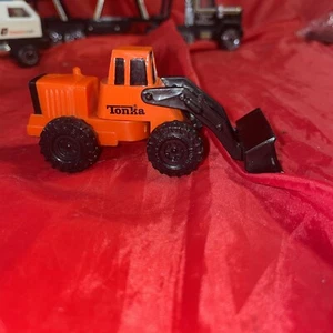 Vintage Tonka 1992 Orange Front End Loader Metal and Plastic - 4" EUC - Picture 1 of 4